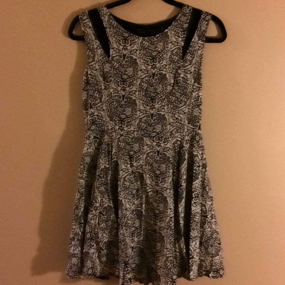 Tenki dress size 10